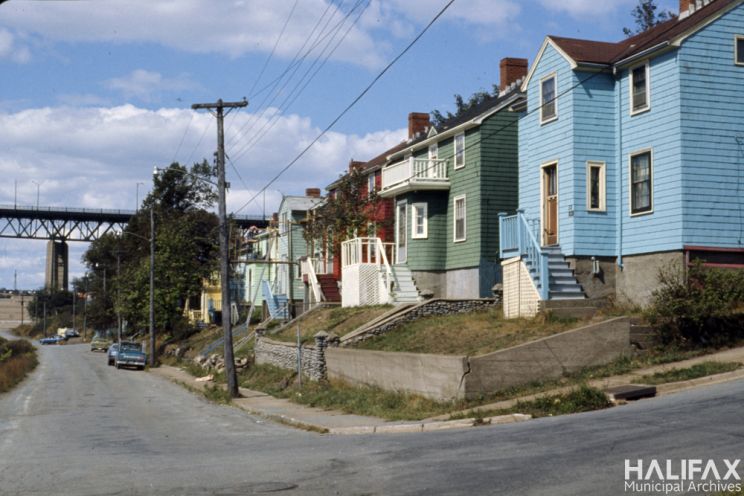 Archive photo: Shore Road, pre-NIP — Sept. 1976. Halifax Municipal Archives.